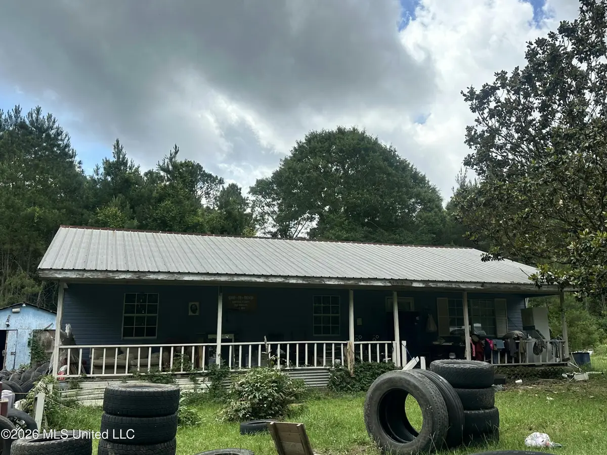 21 Center Drive, Lumberton, MS 39455 - #1