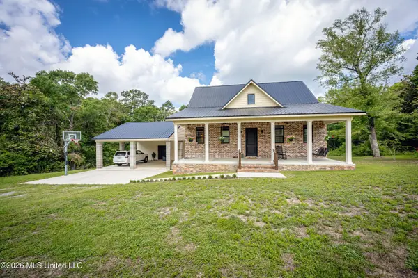 2000 River Bluffs Drive, Vancleave, MS 39565
