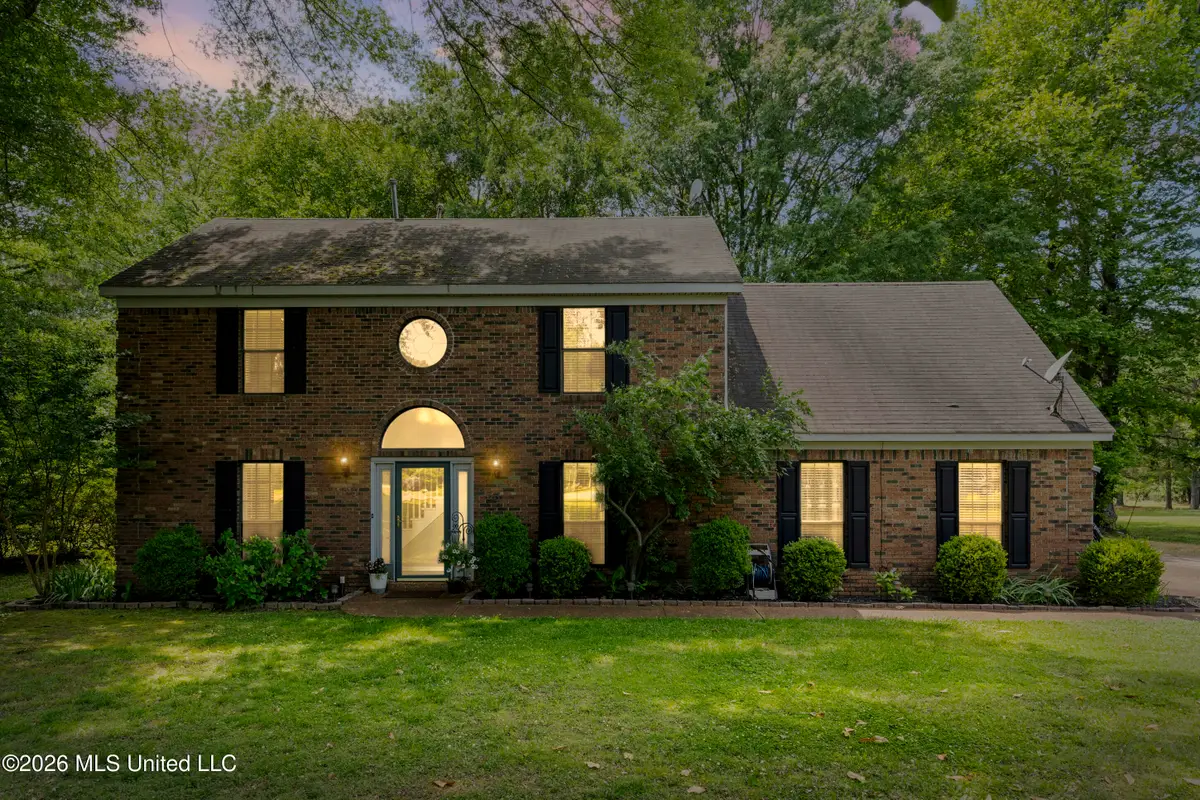 33 E Sweetwater Road, Byhalia, MS 38611 - #1