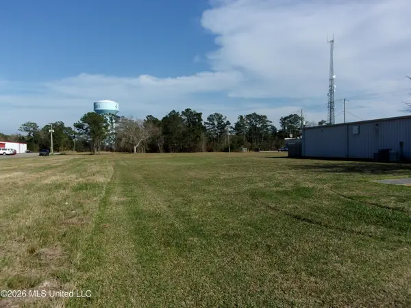 944 Cedar Lake Road, Biloxi, MS 39532