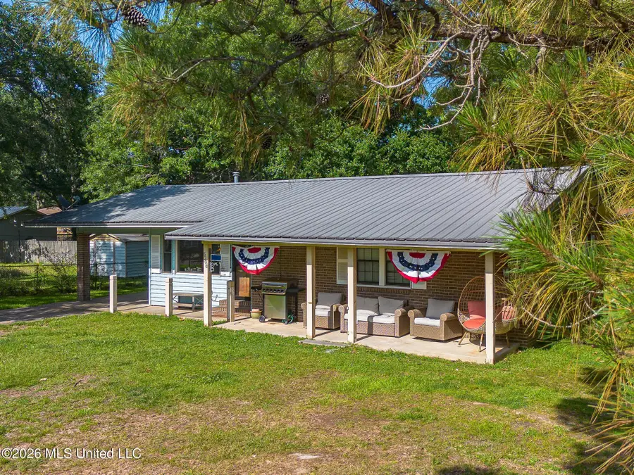 5206 Fern Street, Pascagoula, MS 39567 - #3