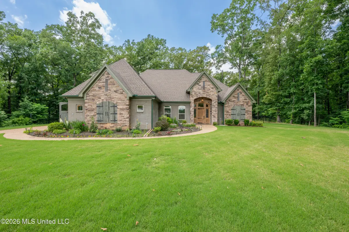 568 Woodford Cove, Hernando, MS 38632 - #1