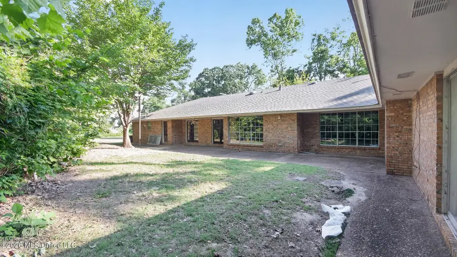 1000 Pine Land Drive, Yazoo City, MS 39194 - #2