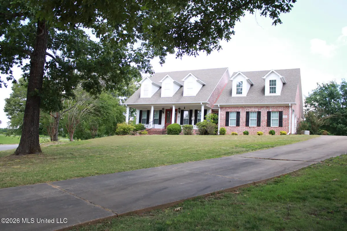 11 Nelson Drive, Holly Springs, MS 38635 - #1