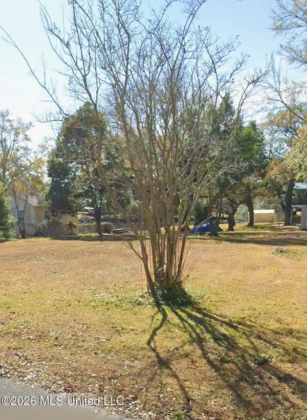 606 Bienville Avenue, Pascagoula, MS 39567