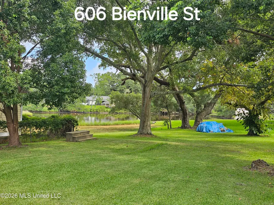 606 Bienville Avenue, Pascagoula, MS 39567 - #2