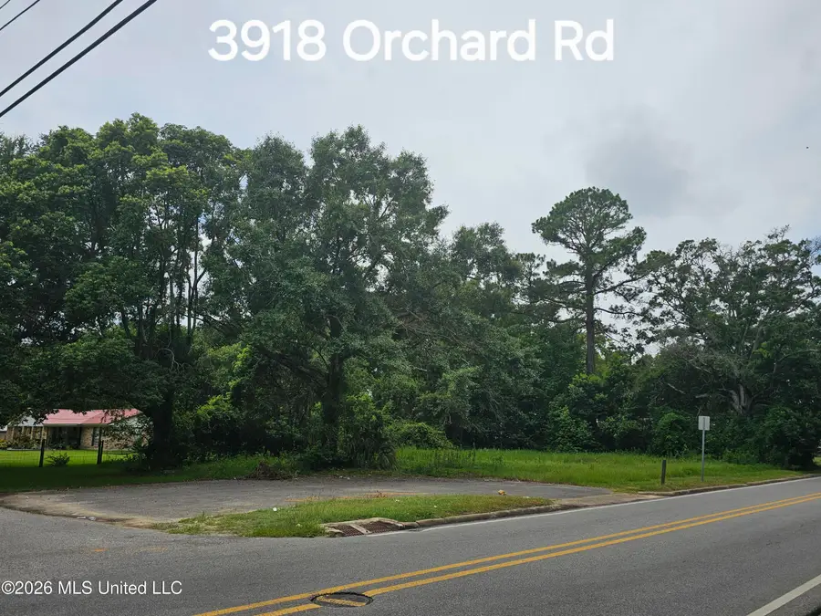 3918 Orchard Avenue, Pascagoula, MS 39581 - #3
