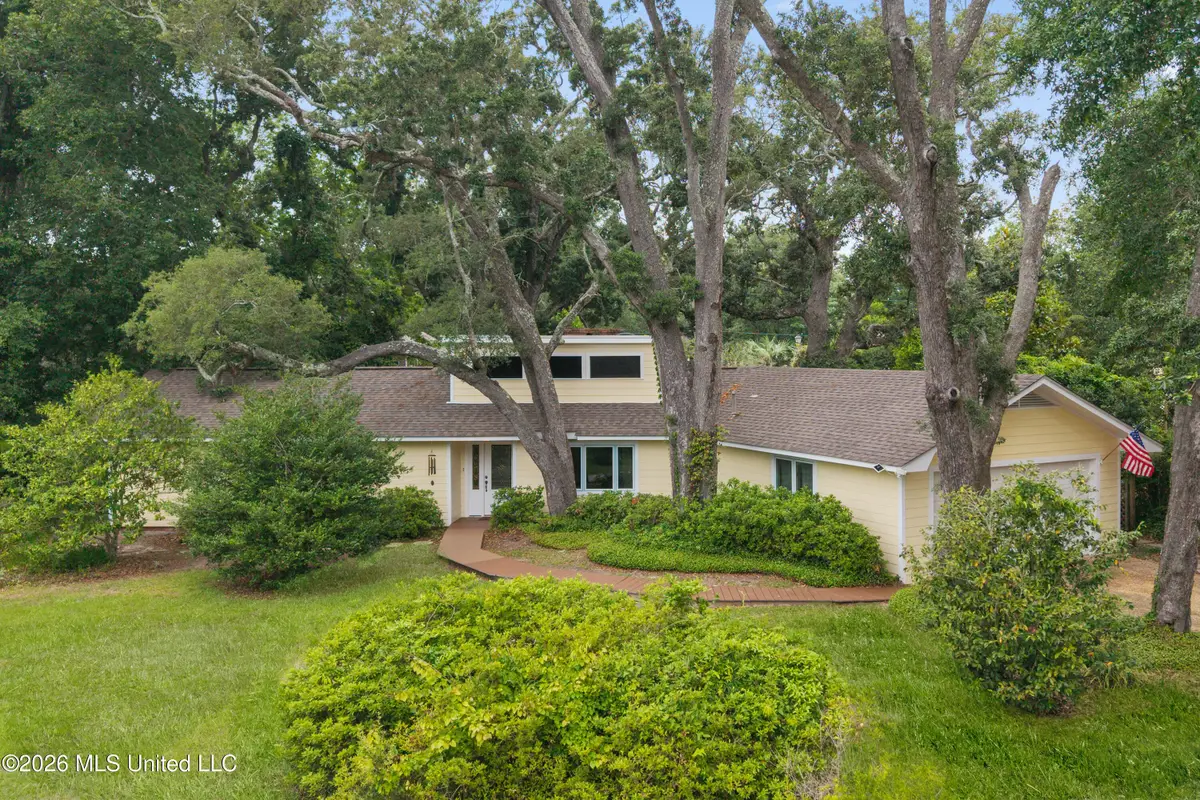 124 Shadowlawn Avenue, Pass Christian, MS 39571 - #1