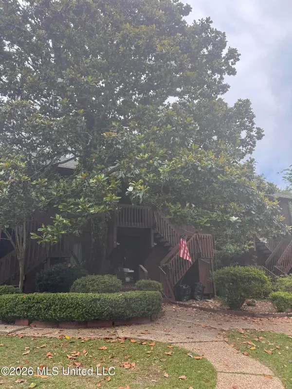243 Lakeside Villa, Diamondhead, MS 39525