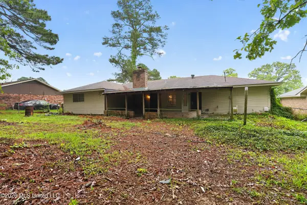 5354 Brookhollow Drive, Jackson, MS 39212