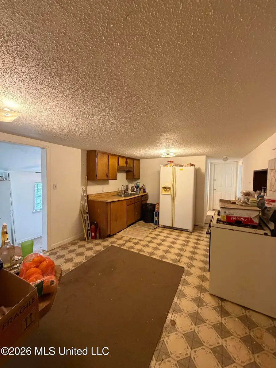1022 Riverview Road, Sardis, MS 38666 - #2