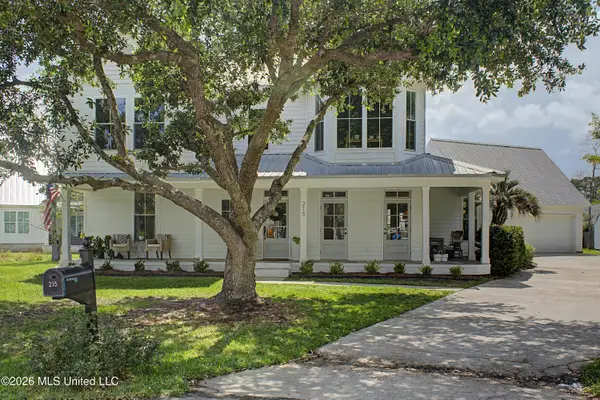 215 Blue Heron Cove, Waveland, MS 39576