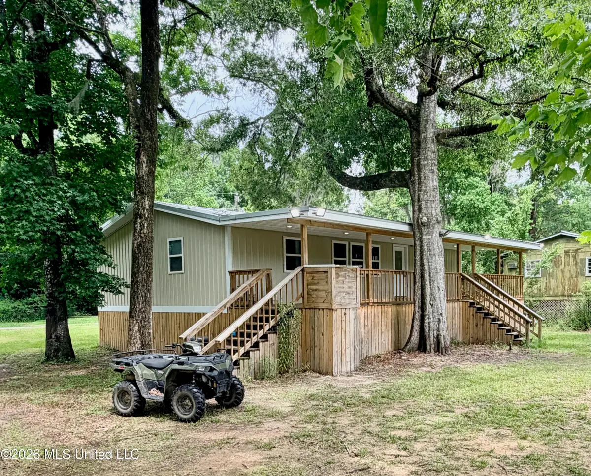 2109 Pascagoula River Dr, Lucedale, MS 39452 - #1