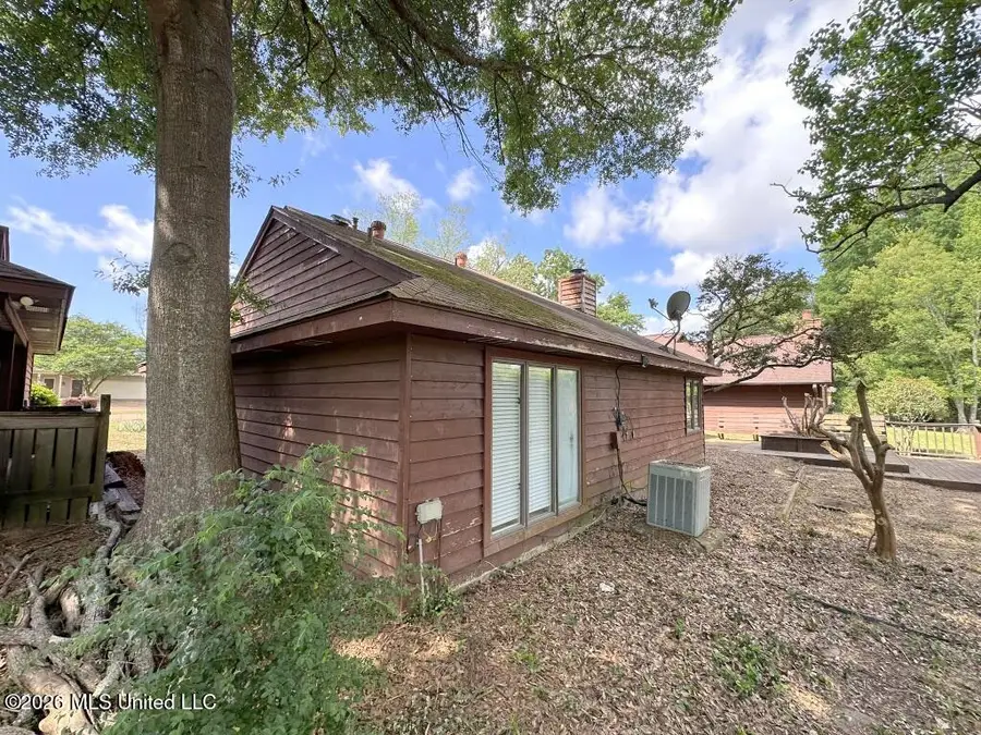 566 S Deerfield Drive, Canton, MS 39046 - #2