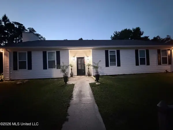 6043 Holly Drive, Bay Saint Louis, MS 39520
