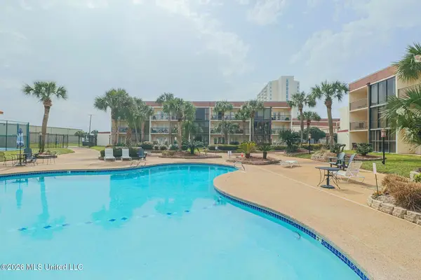 2046 Beach Boulevard, Biloxi, MS 39531