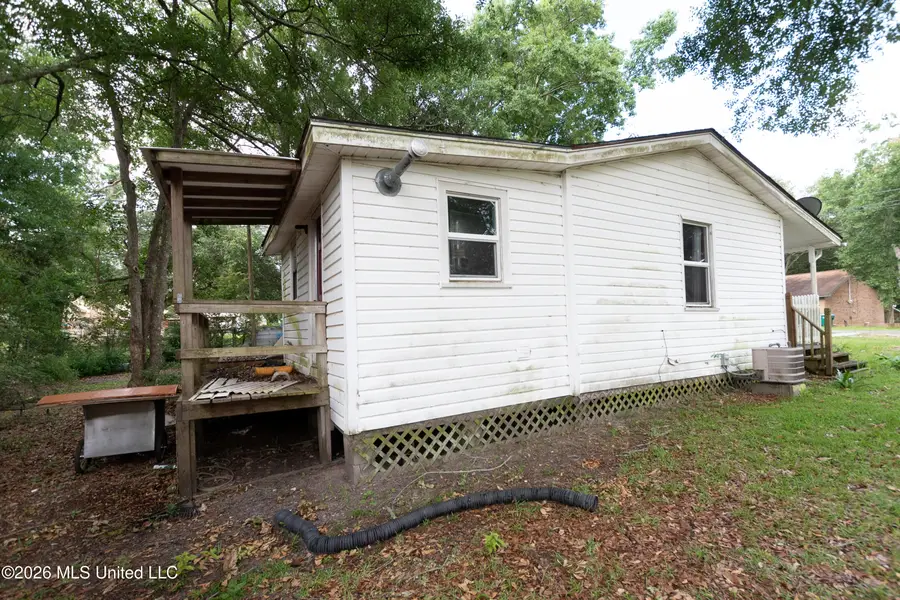 3216 N Milstead Road, Gautier, MS 39553 - #3