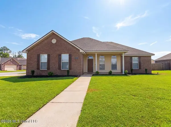 2001 Eva Avenue, Ocean Springs, MS 39564