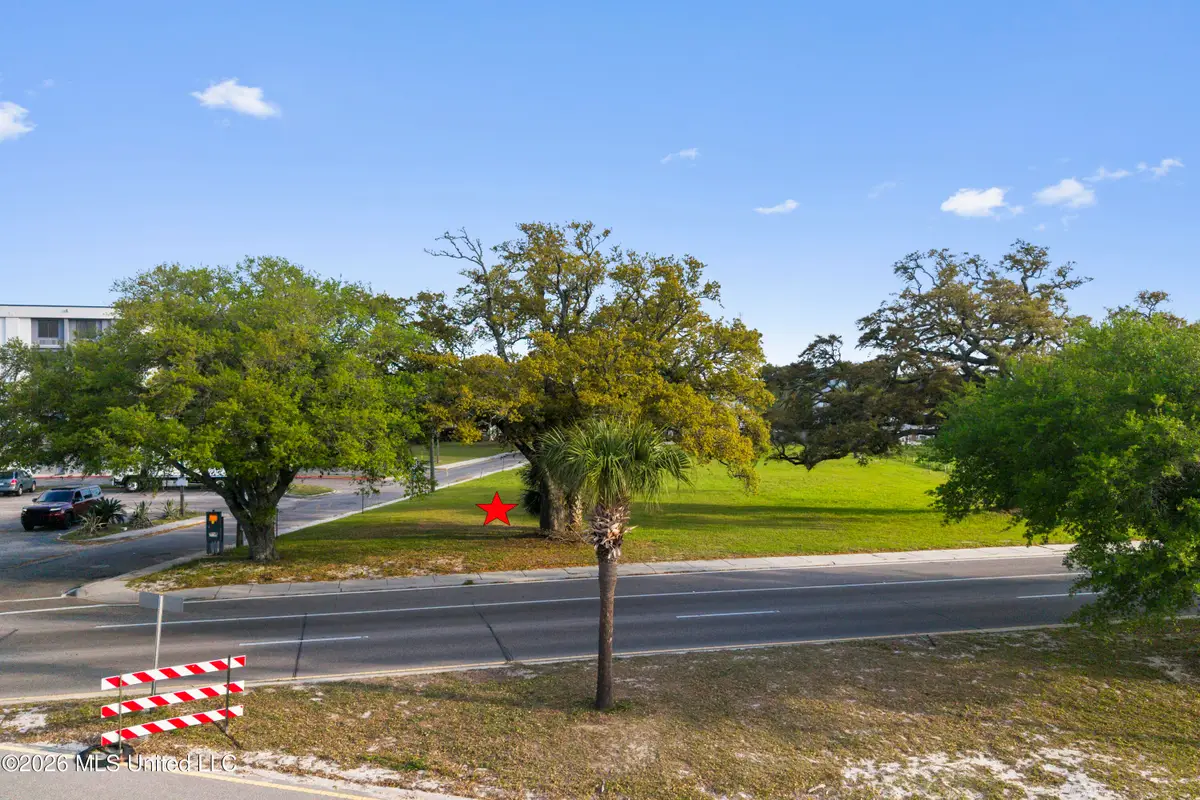 1542 Beach Drive, Gulfport, MS 39507 - #1