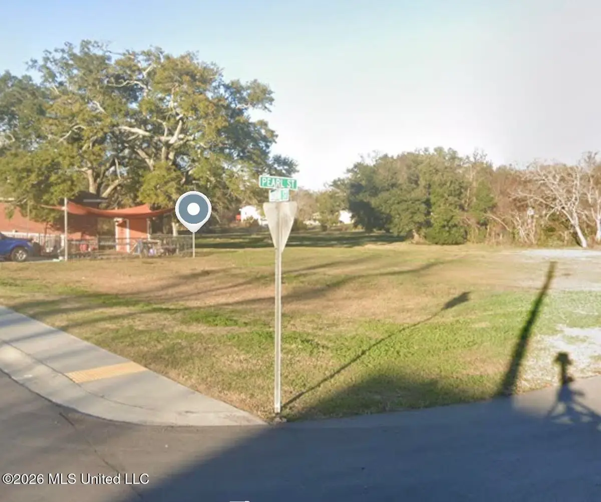 396 Pearl Street, Biloxi, MS 39530 - #1