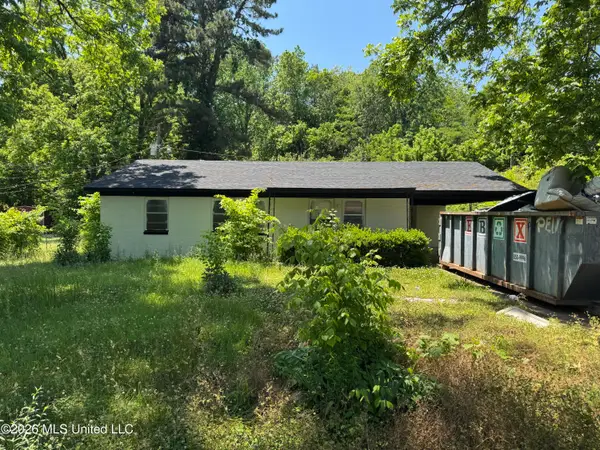 128 Isom Drive, Holly Springs, MS 38635