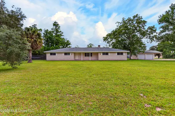 8374 Lakeshore Road, Bay Saint Louis, MS 39520
