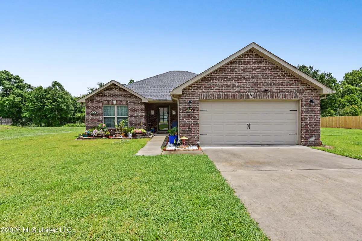 90 Hunters Trace, Picayune, MS 39466 - #1