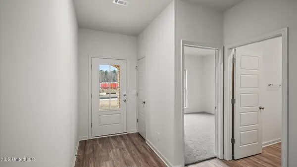 723 Honeysuckle Loop, Canton, MS 39046