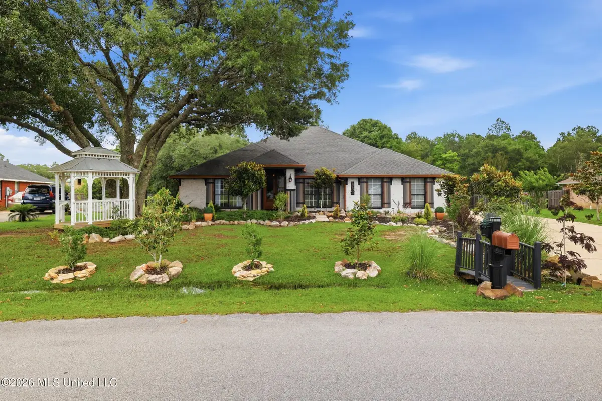10265 Lake Forest Drive, Ocean Springs, MS 39565 - #1