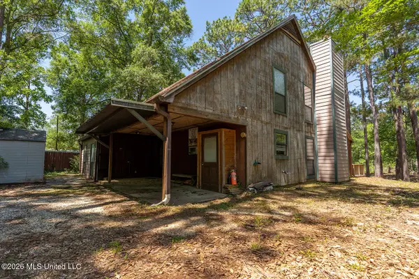 1836 E Lakeshore Drive, Carriere, MS 39426