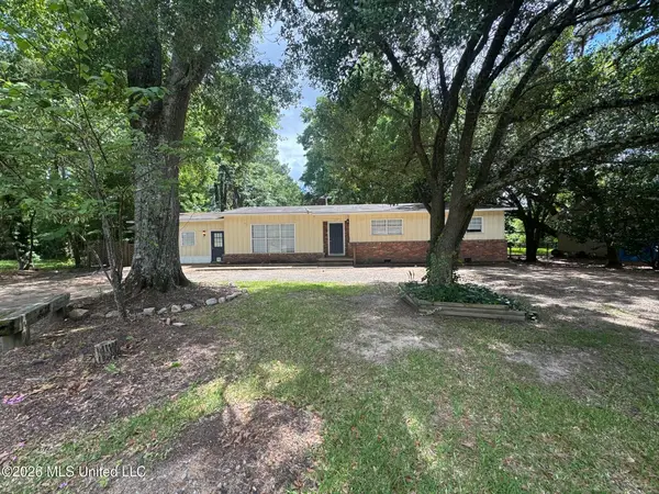 119 S Canton Club Circle, Jackson, MS 39211