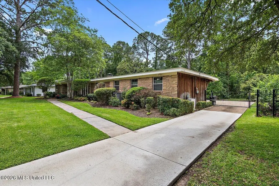 3669 Cavalier Drive, Jackson, MS 39216 - #2