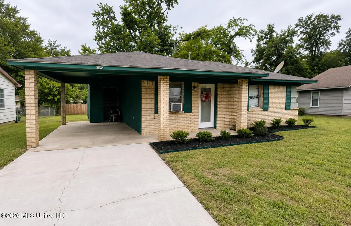 1258 Glendale Circle, Greenwood, MS 38930 - #1