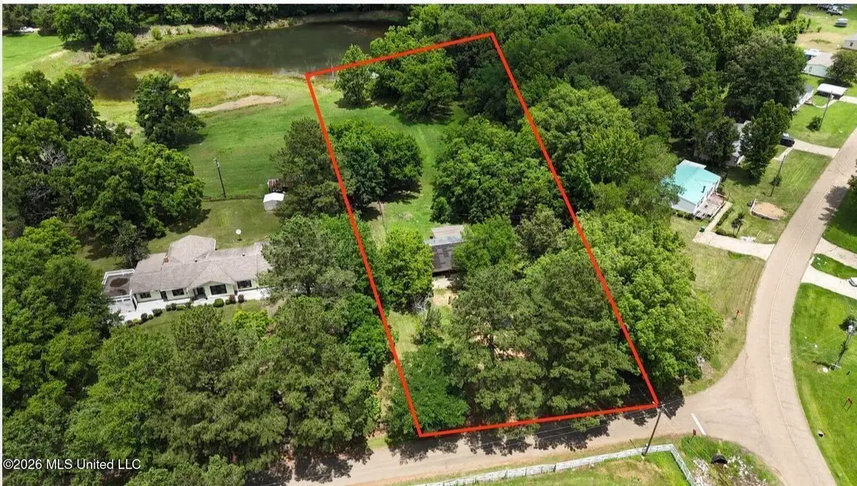 1433 Ross Circle, Jackson, MS 39209 - #1
