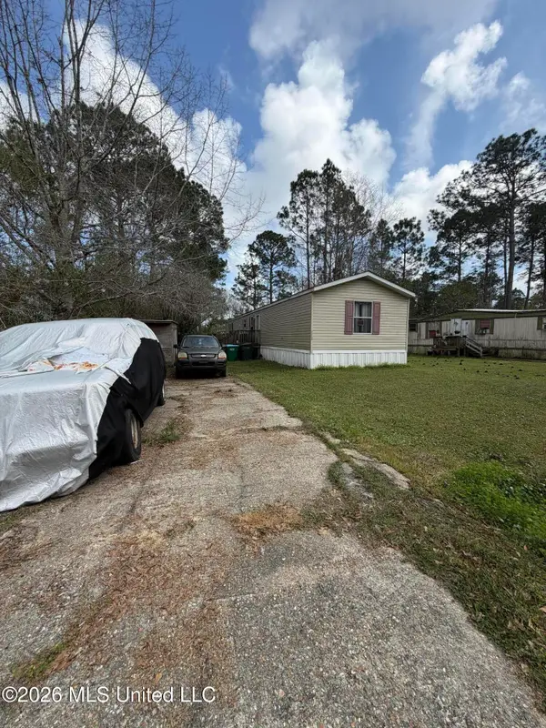 7724 Boulder Drive, Gautier, MS 39553
