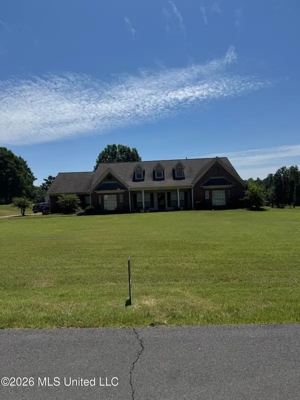 4430 Summers Pl Drive, Olive Branch, MS 38654