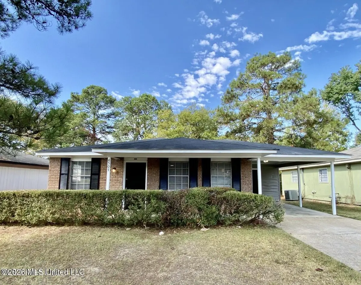 6507 Lake Forest Drive, Jackson, MS 39213 - #1