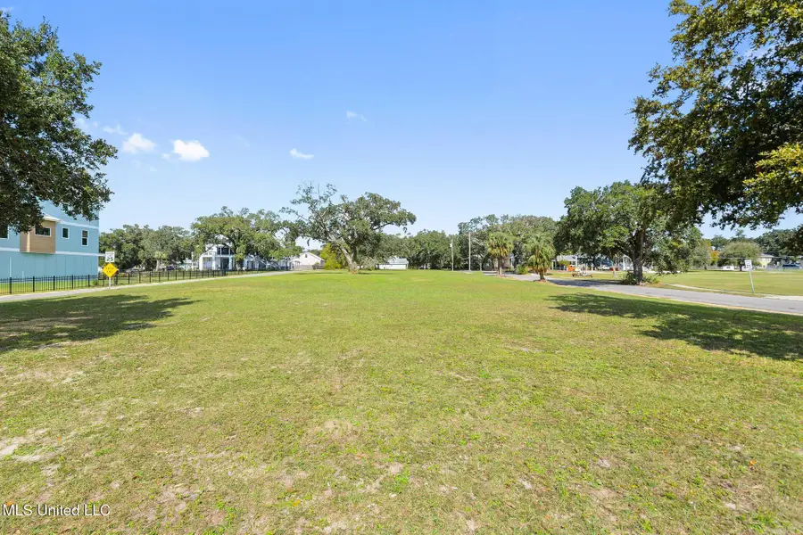 1552 Beach Boulevard, Biloxi, MS 39530 - #3
