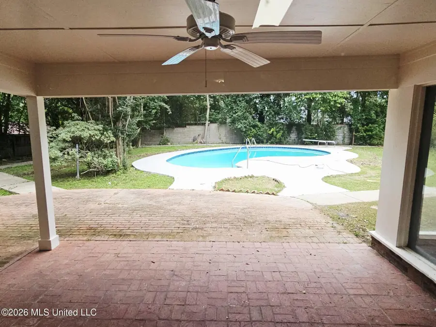 810 Velma Street, Hattiesburg, MS 39402 - #2