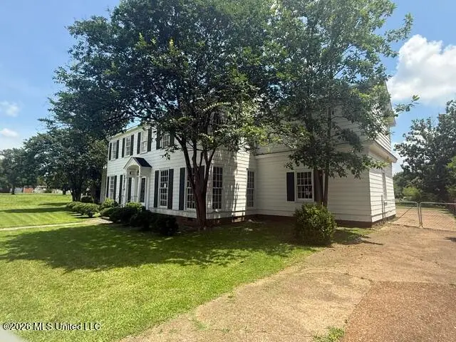 154 W 2nd Street, Clarksdale, MS 38614 - #3