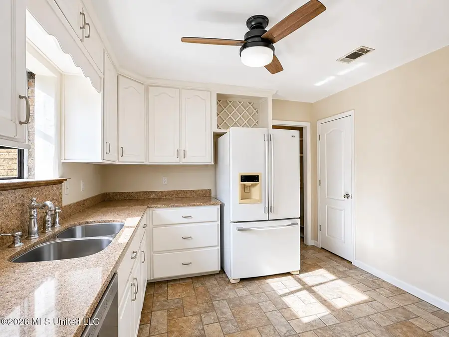 3119 Breezy Hill Lane, Ocean Springs, MS 39564 - #3