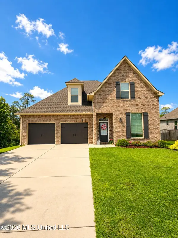 6920 Osprey Drive, Ocean Springs, MS 39564