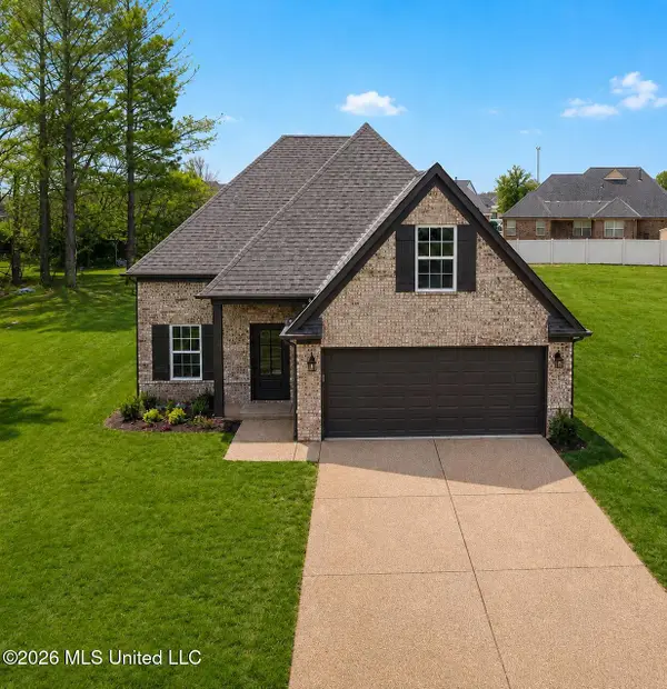 6511 E John Hamilton Way, Olive Branch, MS 38654