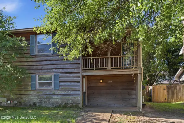 2319 River Oaks Boulevard, Jackson, MS 39211