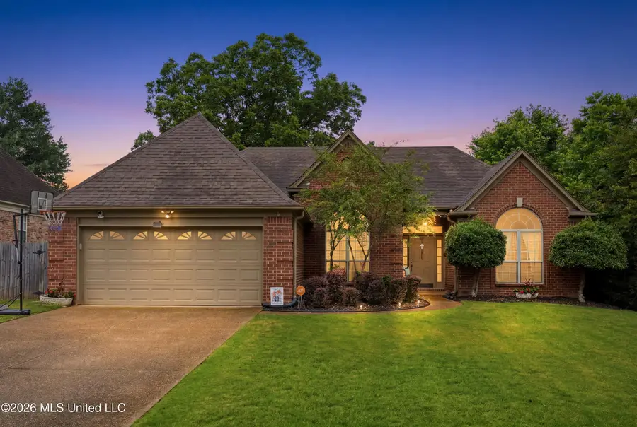 6093 Shadow Oaks Cove S, Olive Branch, MS 38654 - #2