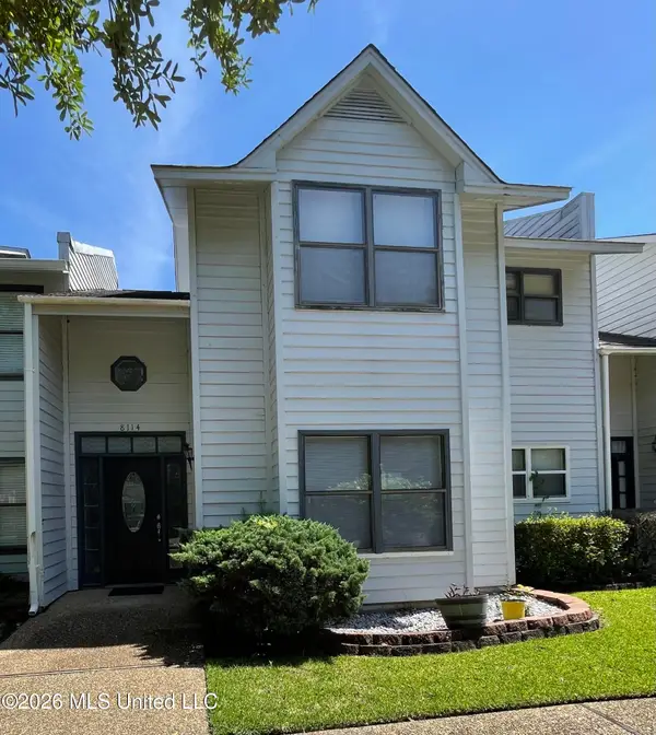 8114 Fairway Villa Drive, Gautier, MS 39553