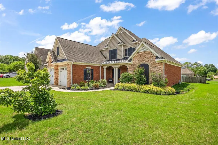 3273 S Devonshire Cove, Southaven, MS 38672 - #2