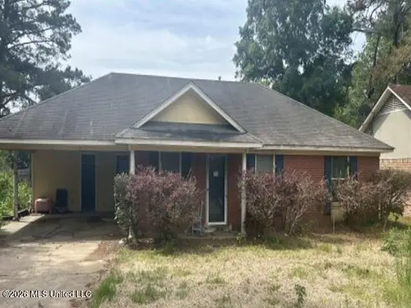 1615 Lost Lake Circle, Jackson, MS 39212