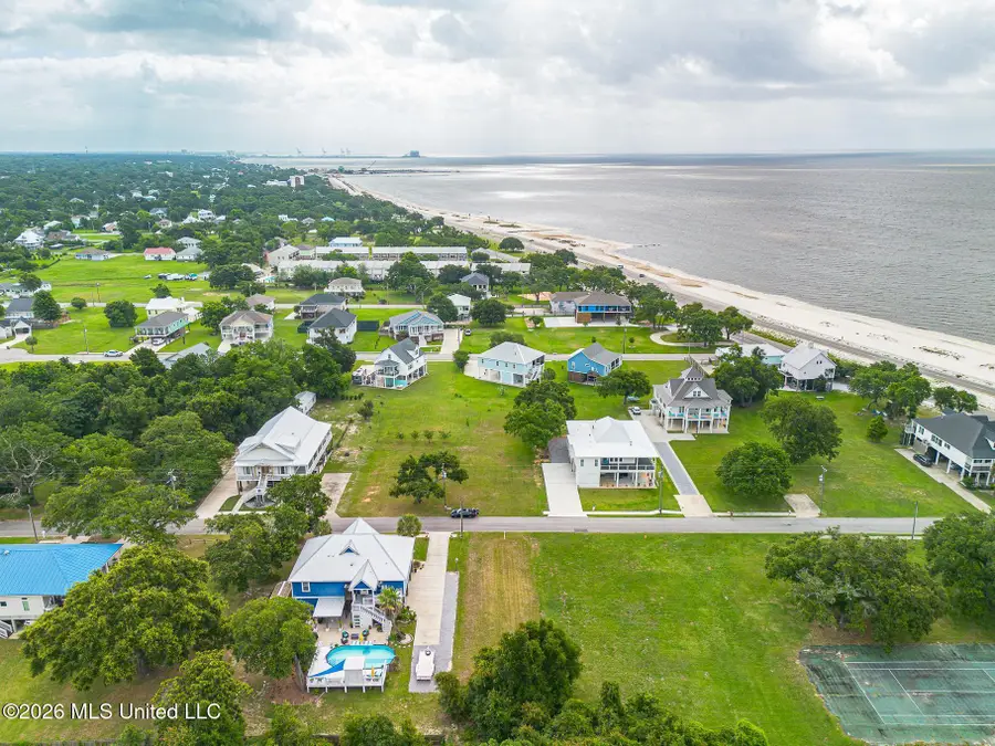 212 S Island View Avenue, Long Beach, MS 39560 - #3