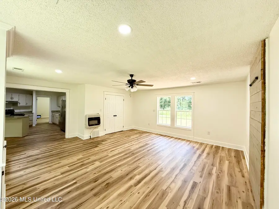 1690 W Ms-178, Holly Springs, MS 38635 - #3